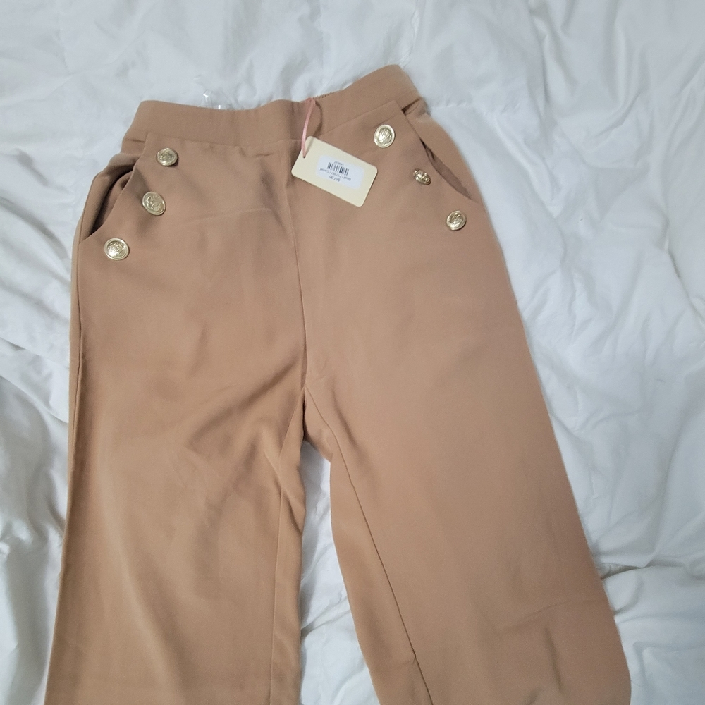 Camel Women Pants Size Small NWT